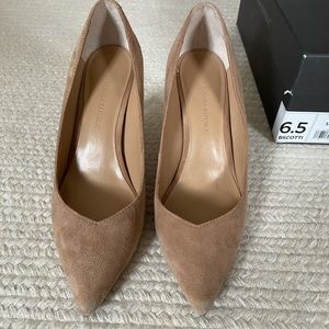 Banana Republic suede heels 6.5